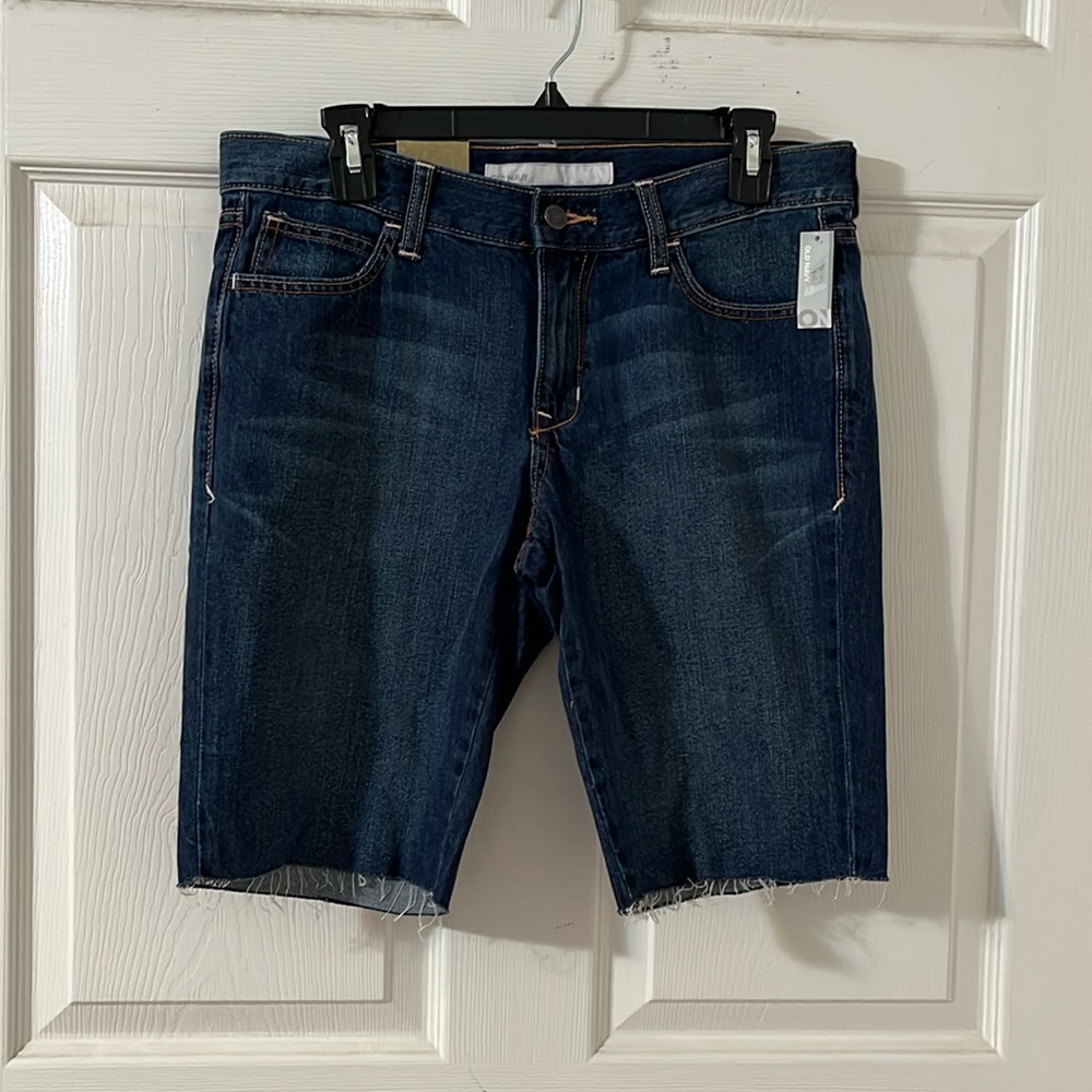 Old Navy cut off jean shorts. Size 10.
